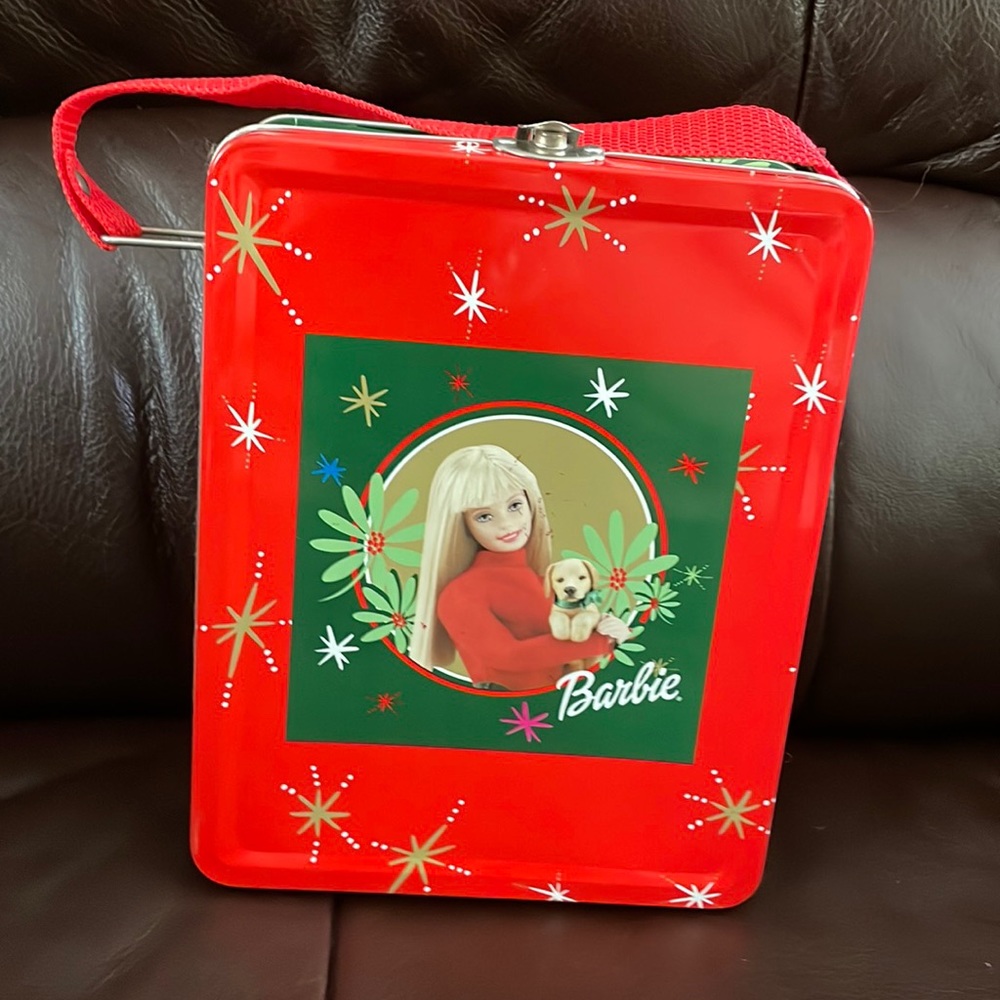 2000 Mattel Barbie Christmas tin lunch box.